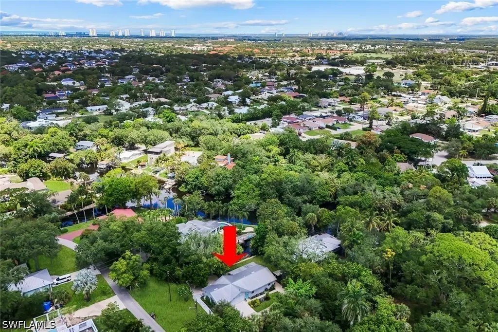 27292 East Drive Bonita Springs FL 34135