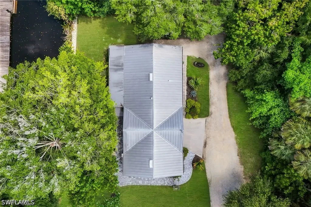 27292 East Drive Bonita Springs FL 34135