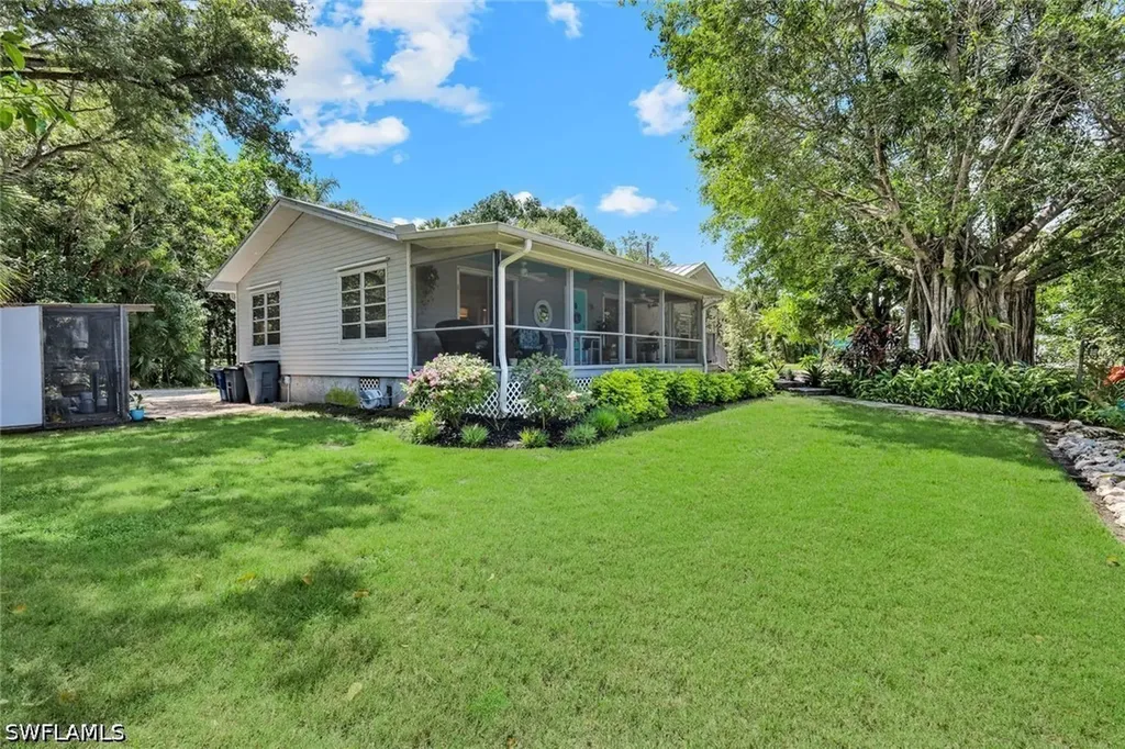 27292 East Drive Bonita Springs FL 34135