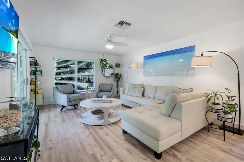 27292 East Drive Bonita Springs FL 34135