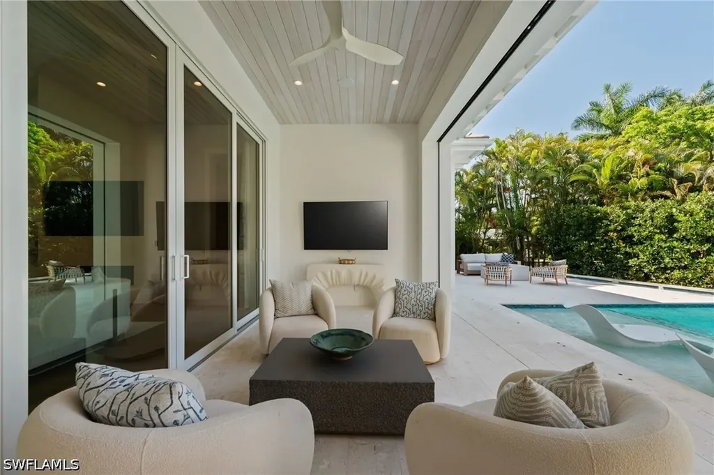 710 Willowhead Drive Naples FL 34103