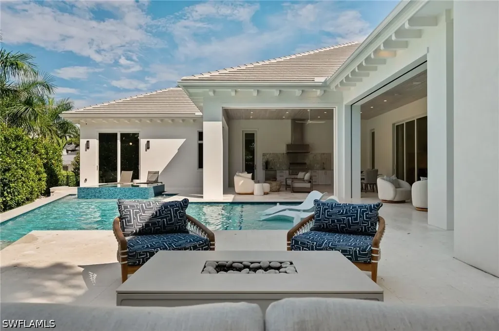 710 Willowhead Drive Naples FL 34103