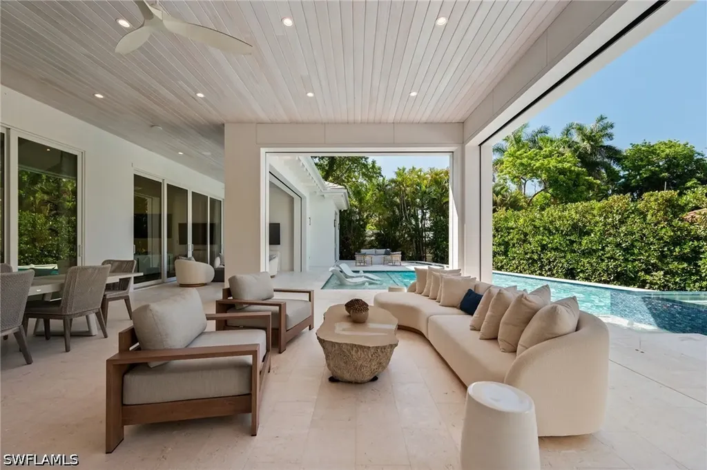 710 Willowhead Drive Naples FL 34103