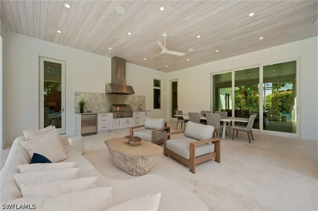 710 Willowhead Drive Naples FL 34103