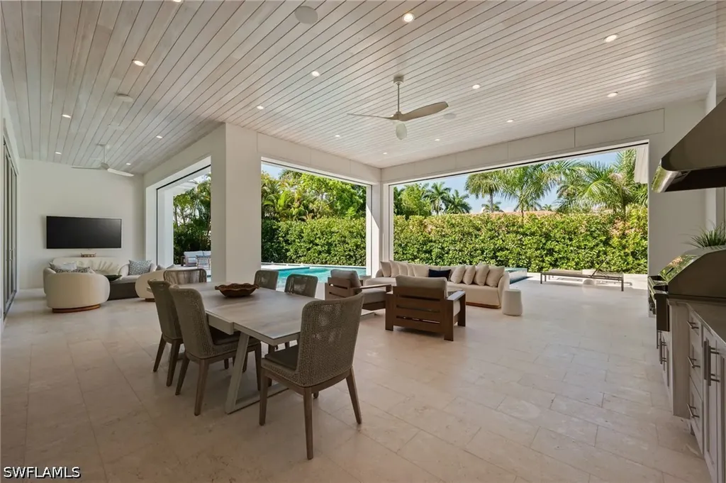 710 Willowhead Drive Naples FL 34103