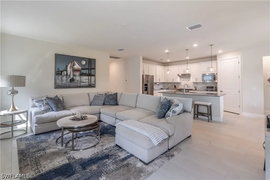 6727 Pennyroyal Drive Naples FL 34114