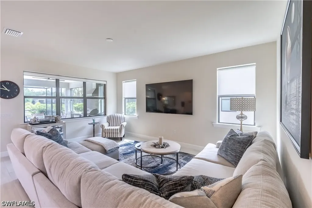 6727 Pennyroyal Drive Naples FL 34114
