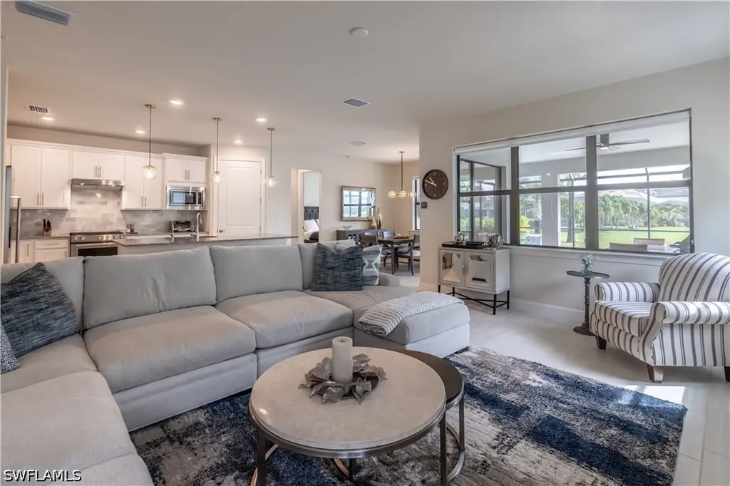 6727 Pennyroyal Drive Naples FL 34114