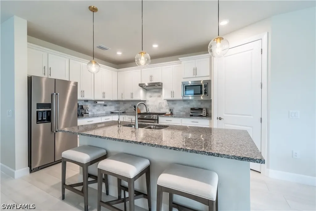 6727 Pennyroyal Drive Naples FL 34114