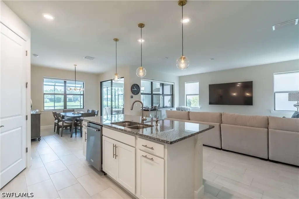 6727 Pennyroyal Drive Naples FL 34114