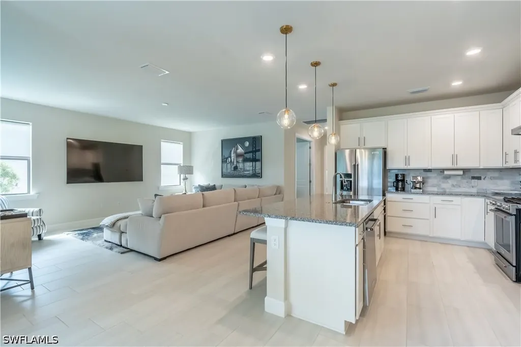 6727 Pennyroyal Drive Naples FL 34114