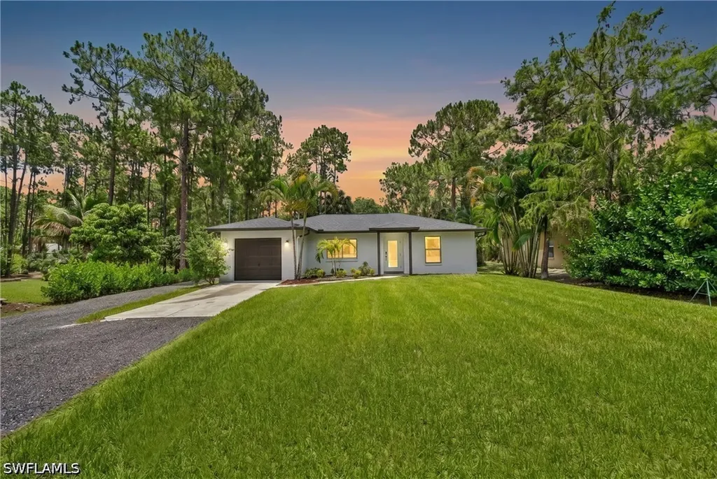 Naples FL, 1740 20TH Avenue NE