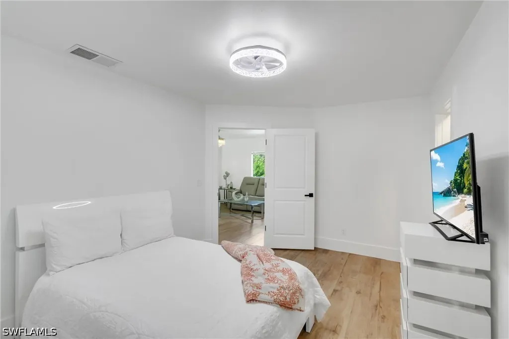 1740 20th Avenue NE Naples FL 34120
