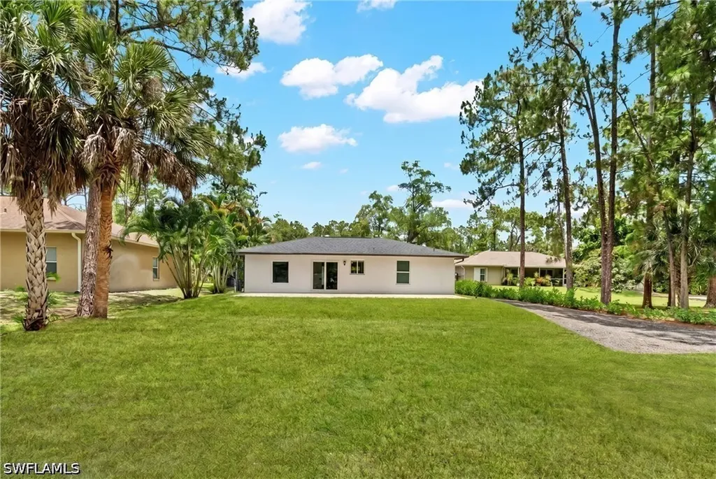 1740 20th Avenue NE Naples FL 34120