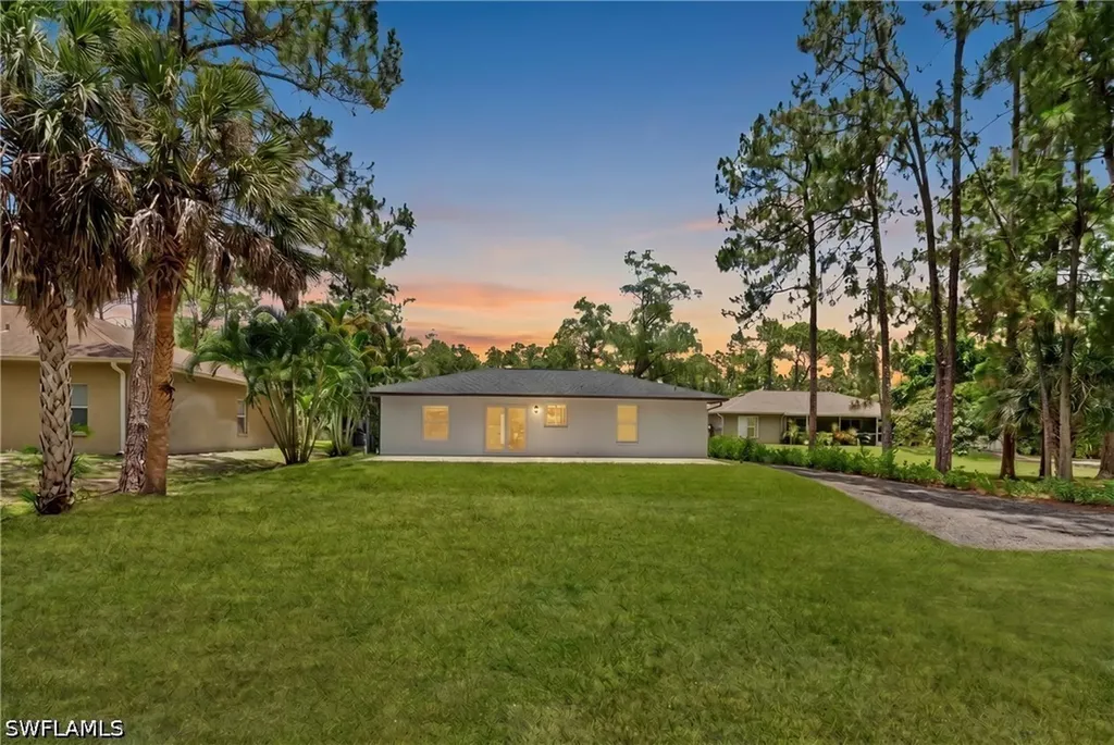 1740 20th Avenue NE Naples FL 34120