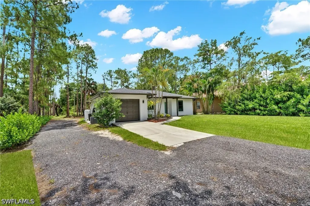 1740 20th Avenue NE Naples FL 34120
