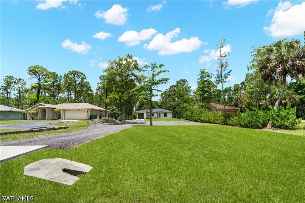 1740 20th Avenue NE Naples FL 34120