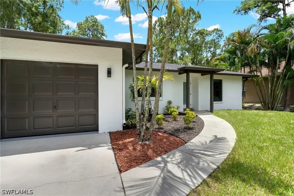 1740 20th Avenue NE Naples FL 34120