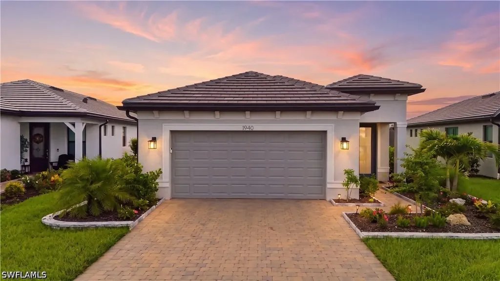 1940 Sierra Court Naples FL 34120