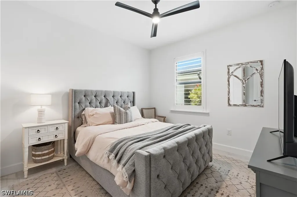 1940 Sierra Court Naples FL 34120