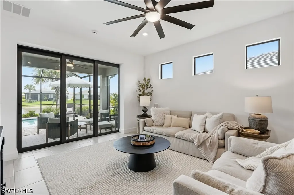 1940 Sierra Court Naples FL 34120