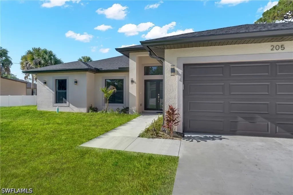 205 W 7th Street Lehigh Acres FL 33972