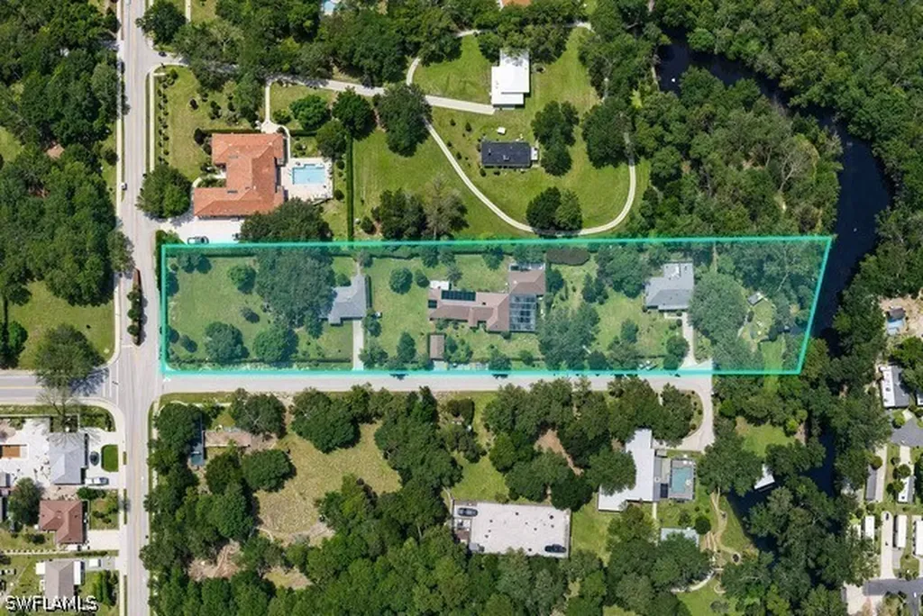 Naples FL, 1063 Shadowlawn Drive