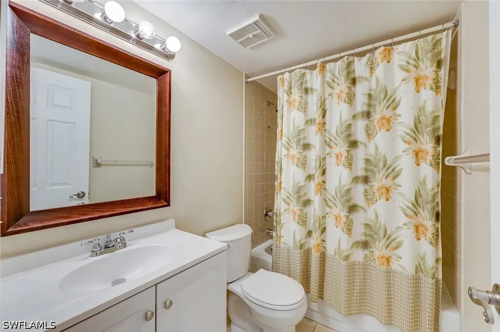 1702 Kings Lake Boulevard Naples FL 34112
