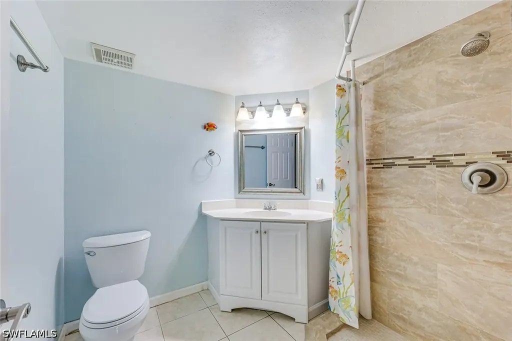 1702 Kings Lake Boulevard Naples FL 34112