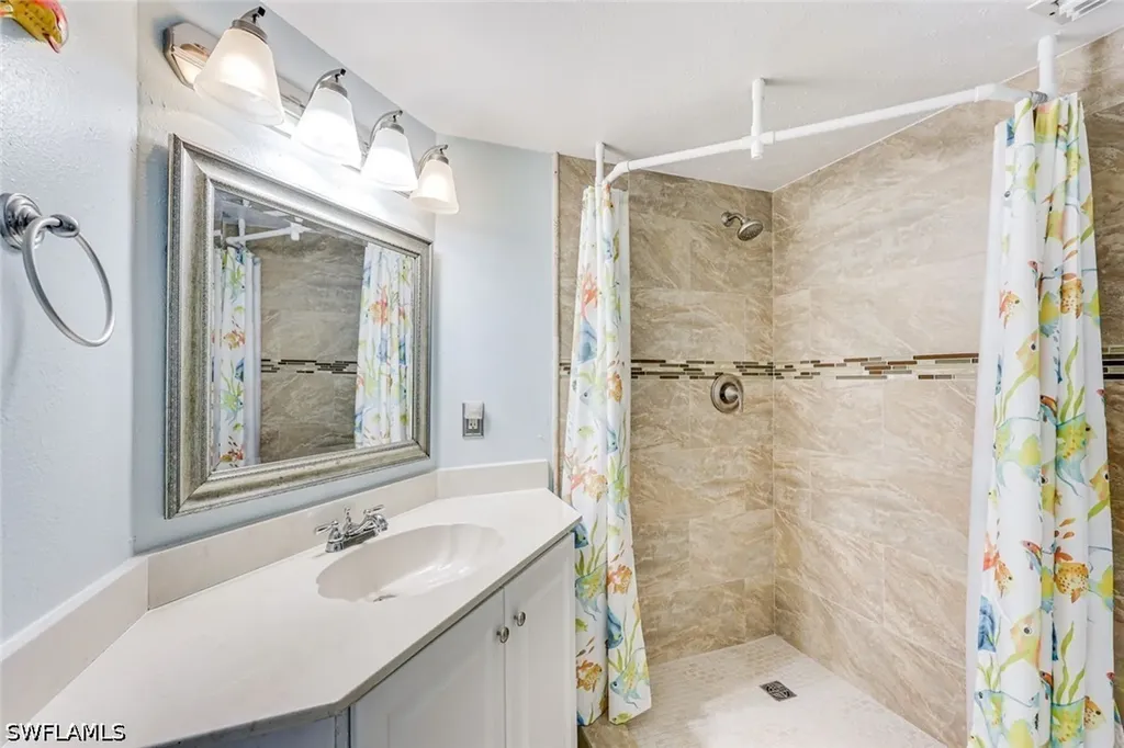 1702 Kings Lake Boulevard Naples FL 34112