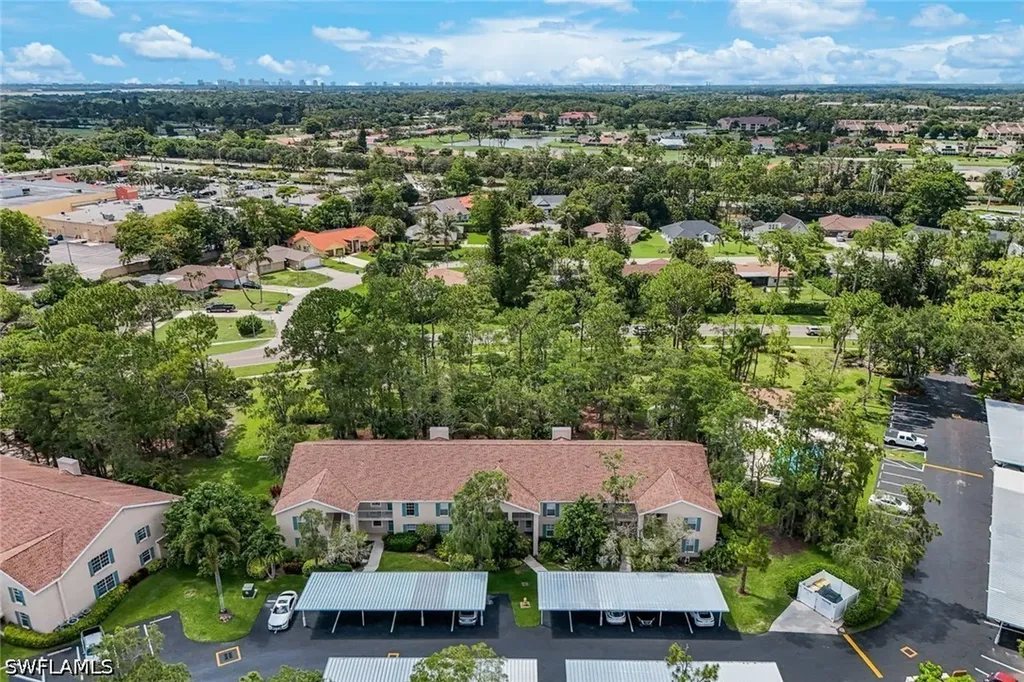 1702 Kings Lake Boulevard Naples FL 34112
