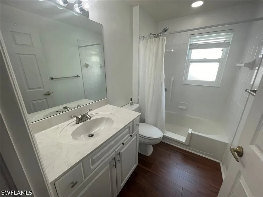 5708 Greenwood Circle Naples FL 34112
