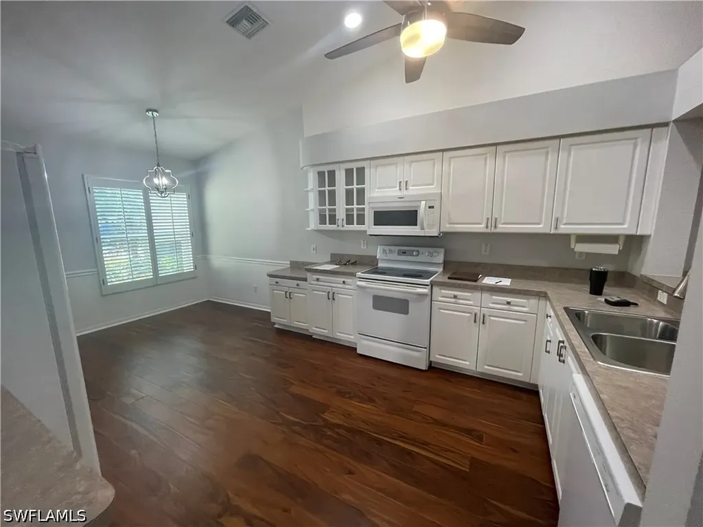 5708 Greenwood Circle Naples FL 34112