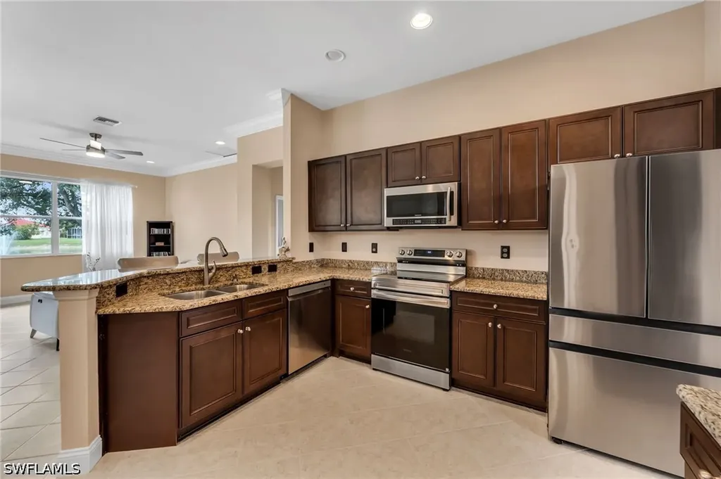 934 Tropical Bay Court Naples FL 34120
