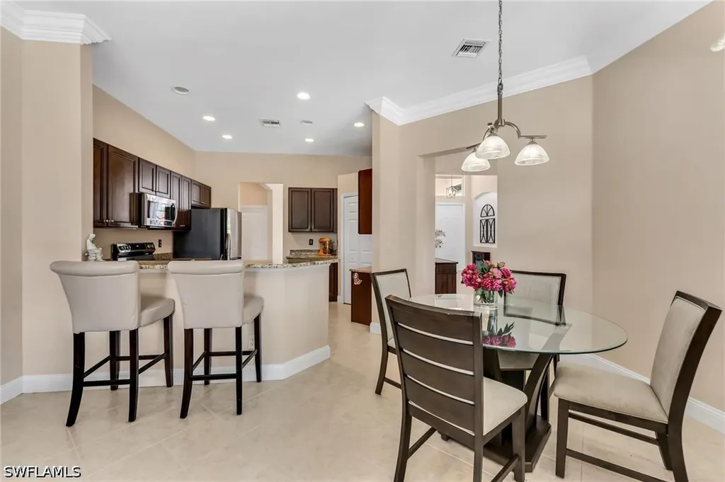 934 Tropical Bay Court Naples FL 34120