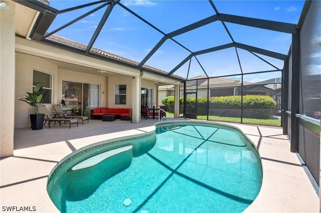 934 Tropical Bay Court Naples FL 34120