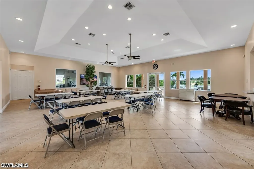 934 Tropical Bay Court Naples FL 34120