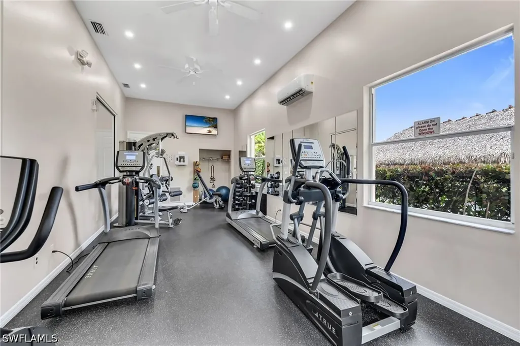 934 Tropical Bay Court Naples FL 34120