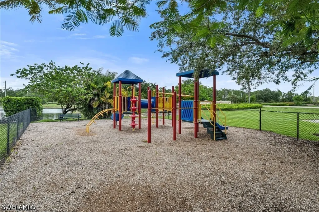 934 Tropical Bay Court Naples FL 34120