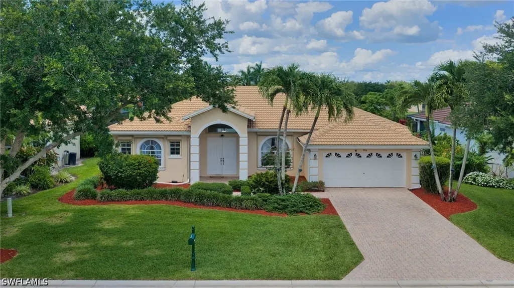 934 Tropical Bay Court Naples FL 34120