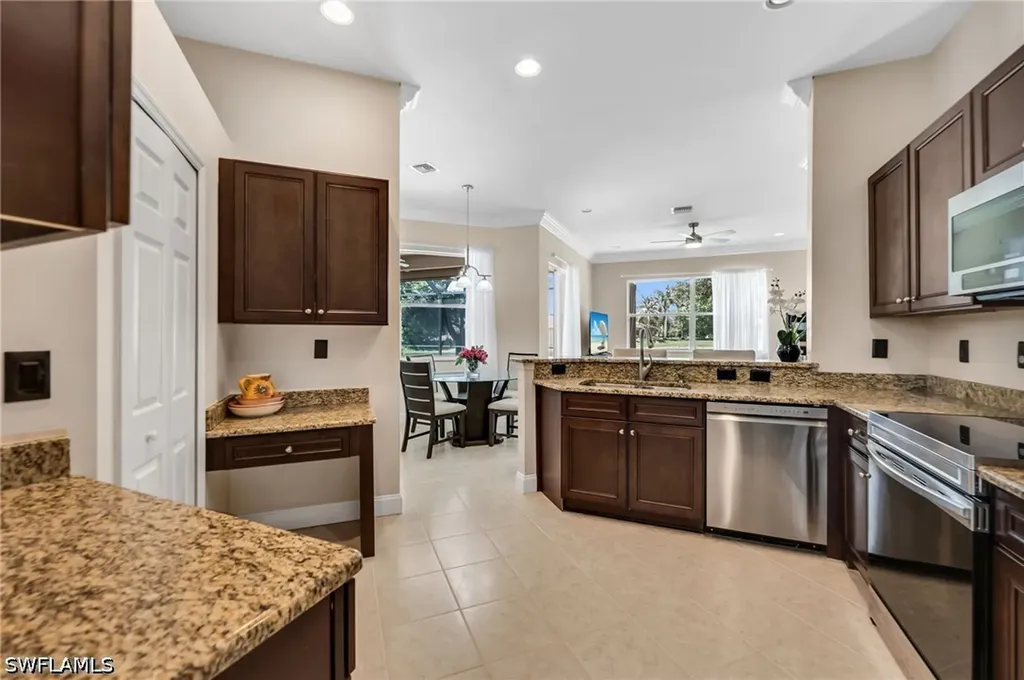 934 Tropical Bay Court Naples FL 34120