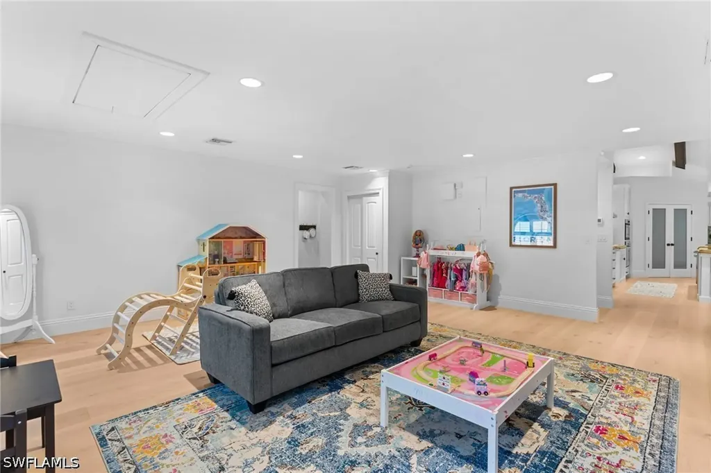 436 Corbel Drive Naples FL 34110