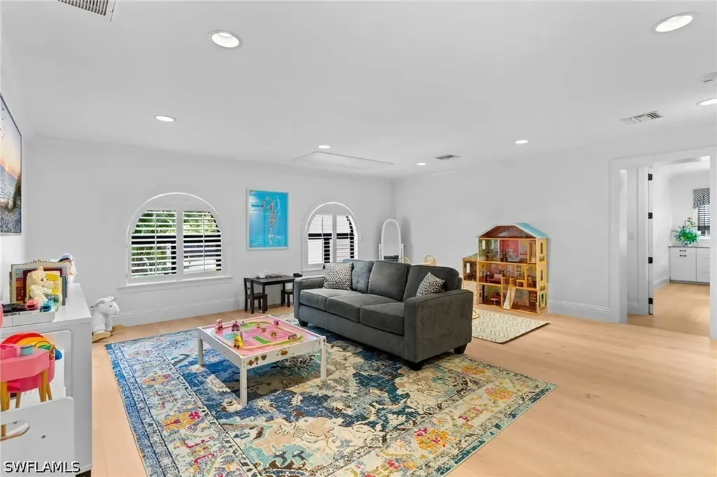 436 Corbel Drive Naples FL 34110