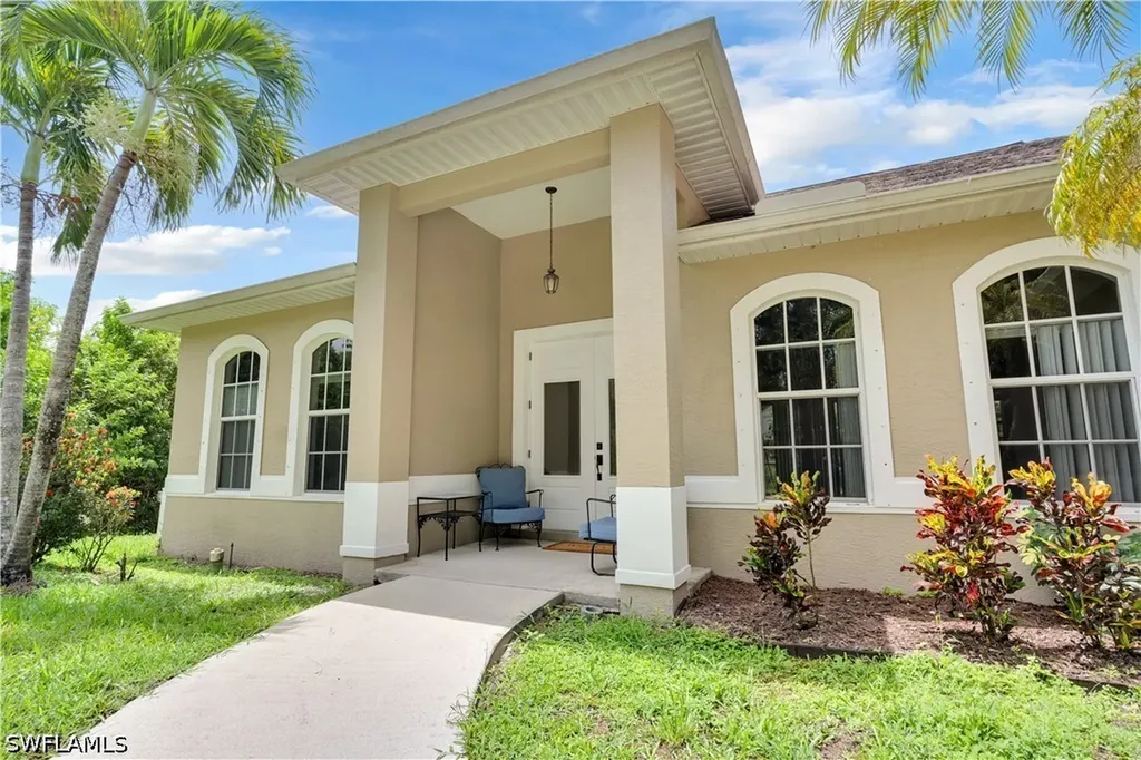 Fort Myers FL, 6888 Babcock Street