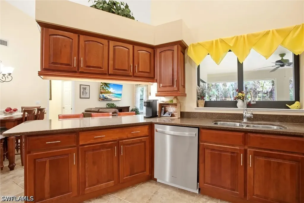 5231 Hickory Wood Drive Naples FL 34119