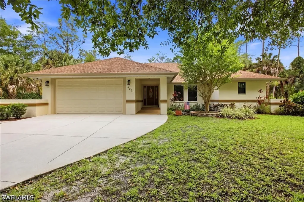 5231 Hickory Wood Drive Naples FL 34119
