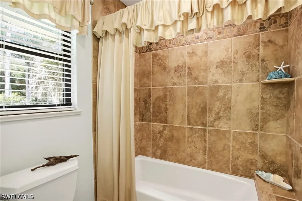 5231 Hickory Wood Drive Naples FL 34119