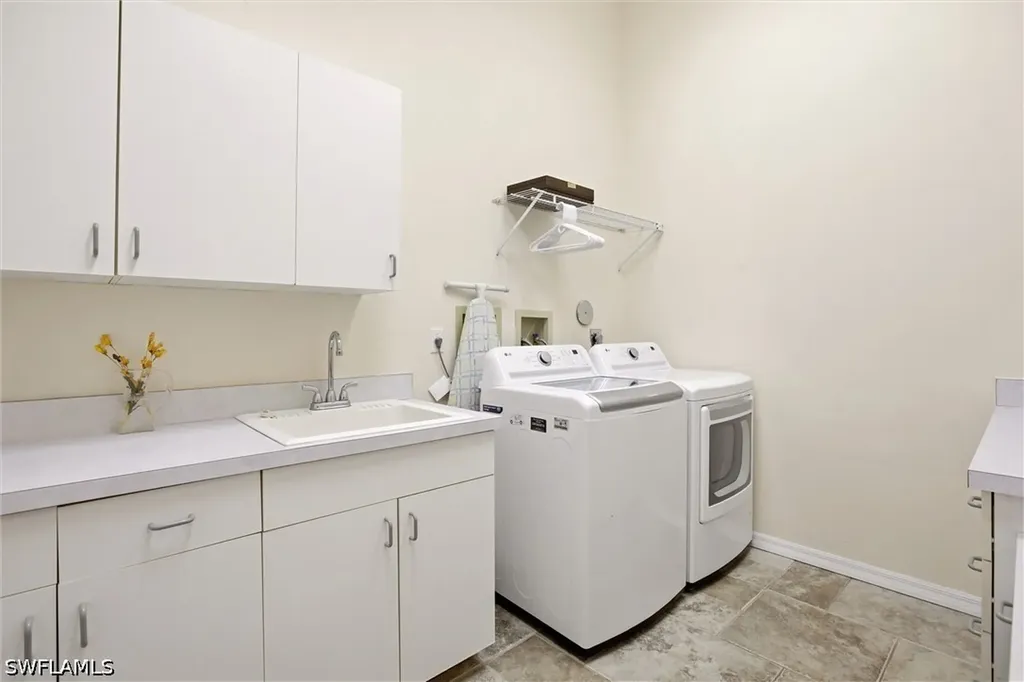 5231 Hickory Wood Drive Naples FL 34119