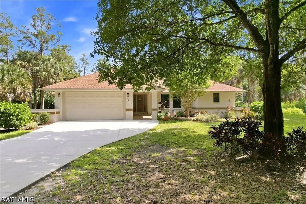 5231 Hickory Wood Drive Naples FL 34119