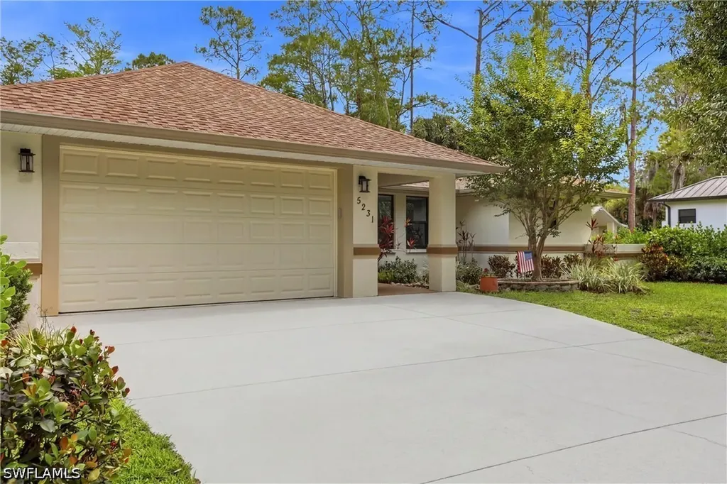 5231 Hickory Wood Drive Naples FL 34119